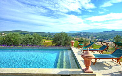 Villa Cona: bassin, Extérieur, Extérieurs