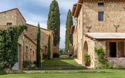 Villa Scopeto: Building Exterior, Garden