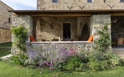 Villa Scopeto: Balcony / Terrace / Patio, Building Exterior