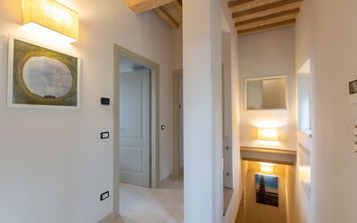 Villa Marlù: Hallway