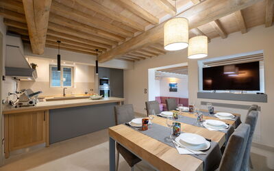 Villa Marlù: Kitchen and dining room