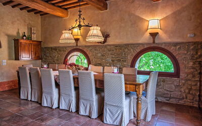 Pulsatilla: Dining Room