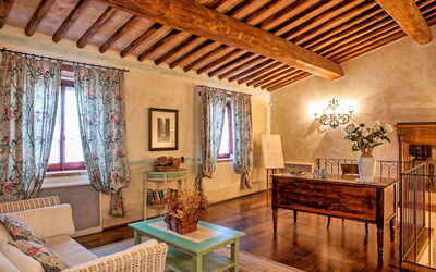 Pulsatilla: Living Room