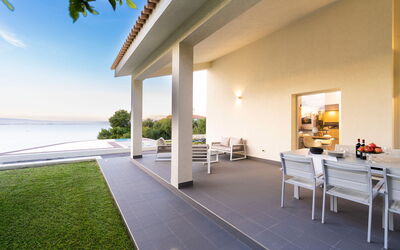 Villa Maddalena - Siracusa, Sicilia: Autumn, Building Exterior, Spring, Summer