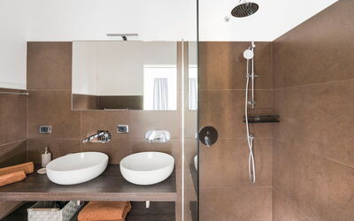 Artemare: Autumn, Bathroom, Spring, Summer