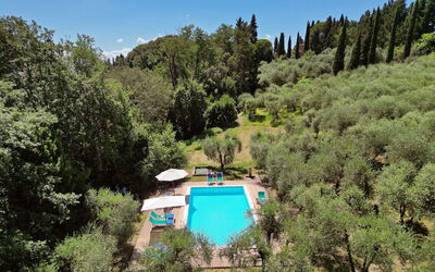 Torre di Montelopio: Giardino, Piscina, Vista Panoramica