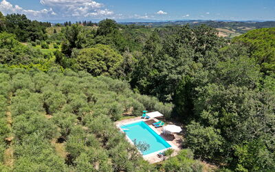 Torre di Montelopio: Giardino, Piscina, Vista Panoramica