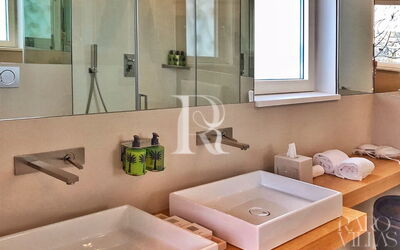 Wellness Suite - John & Yoko with View