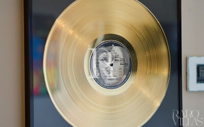 Wellness Suite - John & Yoko with View