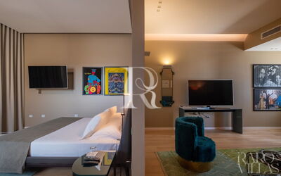 Wellness Suite - John & Yoko with View