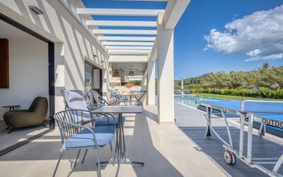 Villa Serenissima: bassin, Extérieur, Extérieurs