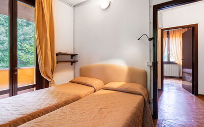 Tenuta de Paoli: Autumn, Bedroom, Spring, Summer