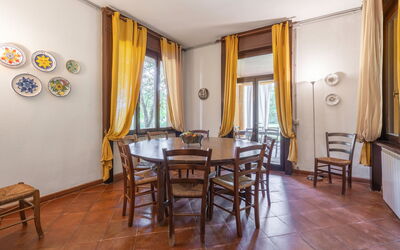 Tenuta de Paoli: Autumn, Dining Room, Spring, Summer