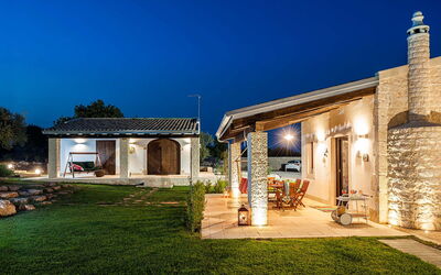 Corte Carrubo - Rosolini, Sicilia: all'aperto, Autunno, Balcone / Terrazza / Patio, Esterni, Giardino, Primavera