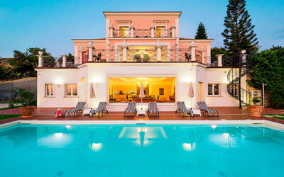 Villa Ester - Capo D'Orlando, Sicilia: Balkon / terras / patio, Buitenkanten, Buitenshuis, Herfst, Lente, Zomer, zwembad