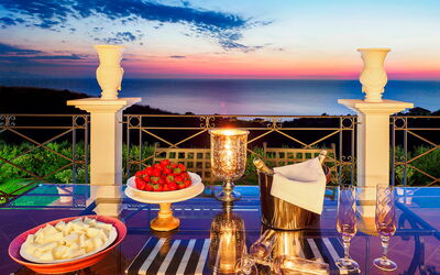 Villa Ester - Capo D'Orlando, Sicilia: Balkon / terras / patio, Buitenkanten, Buitenshuis, Herfst, Keer bekeken, Lente, Zomer