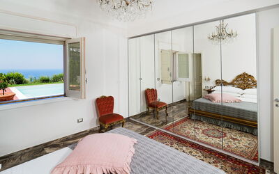 Villa Ester - Capo D'Orlando, Sicilia: Herfst, Keer bekeken, Lente, slaapkamer, Zomer, zwembad