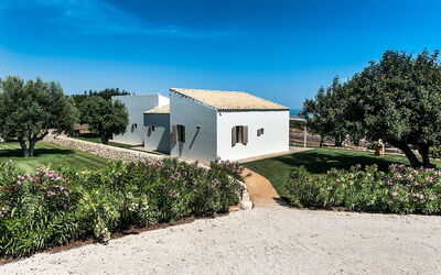 Isolina Bianca - Scicli, Sicilia: Automne, Été, Extérieur, Extérieurs, Jardin, Printemps
