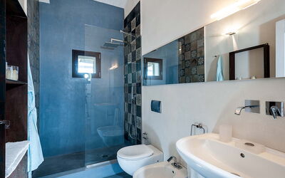 Isolina Bianca - Scicli, Sicilia: Automne, Été, Printemps, Salle de bain