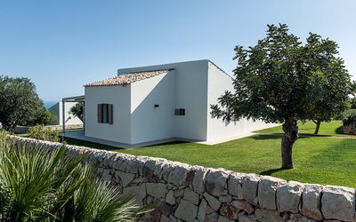 Isolina Verde - Scicli, Sicilia: Autumn, Building Exterior, Garden, Outdoor, Spring, Summer