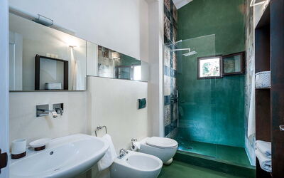 Isolina Rossa - Scicli, Sicilia: Automne, Été, Printemps, Salle de bain