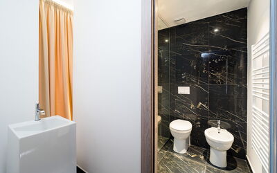 Casabella - Avola, Sicilia: Autumn, Bathroom, Spring, Summer