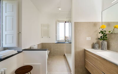 Dimora Vulcano - Castiglione di Sicilia, Sicilia: Autumn, Bathroom, Spring, Summer