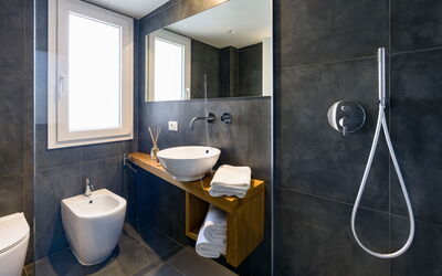 Villa Cinema - Castellammare del Golfo, Sicilia: Autunno, Bagno, Estate, Primavera