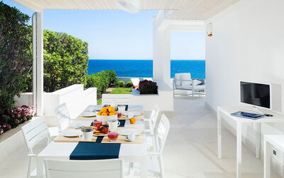 Mariposa - Fontane Bianche, Sicilia: Autumn, Balcony / Terrace / Patio, Building Exterior, Outdoor, Scenic View, Spring, Summer