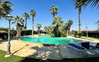 Villa Rosarno: bassin, Été, Extérieur, Jardin