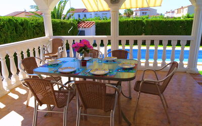 Villa Laura: Balcony / Terrace / Patio