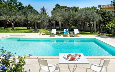 Casa Fiore - Salemi, Sicilia: Balkon / terras / patio, Buitenkanten, Buitenshuis, Herfst, Lente, Tuin, Zomer, zwembad