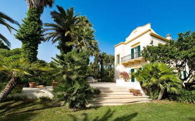 Casa Fiore - Salemi, Sicilia: Balkon / terras / patio, Buitenkanten, Buitenshuis, Herfst, Lente, Tuin, Zomer