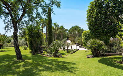 Oasi Verde - Santa Maria la Stella, Sicilia: Buitenkanten, Buitenshuis, Herfst, Lente, Tuin, Zomer