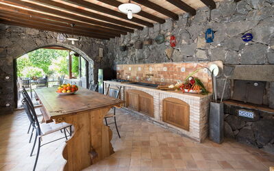 Oasi Verde - Santa Maria la Stella, Sicilia: Balkon / terras / patio, Buitenkanten, Buitenshuis, Herfst, Lente, Zomer