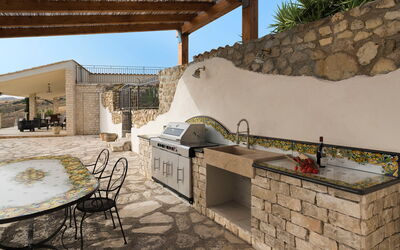 Villa Vistamare - Montallegro, Sicilia: Activities, Autumn, Balcony / Terrace / Patio, Building Exterior, Spring, Summer