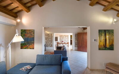 Mirabilia - Tangi, Sicilia: Autumn, Living Room, Spring, Summer