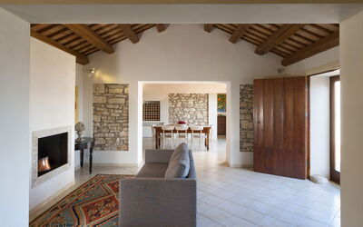 Mirabilia - Tangi, Sicilia: Autumn, Dining Room, Living Room, Spring, Summer