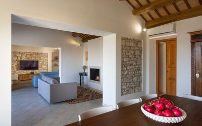 Mirabilia - Tangi, Sicilia: Autumn, Dining Room, Living Room, Spring, Summer