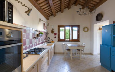Mirabilia - Tangi, Sicilia: Autumn, Kitchen, Spring, Summer