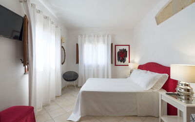 Mirabilia - Tangi, Sicilia: Autumn, Bedroom, Spring, Summer