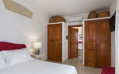 Mirabilia - Tangi, Sicilia: Autumn, Bathroom, Bedroom, Spring, Summer