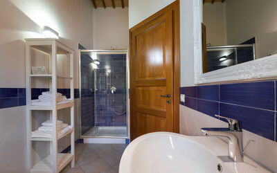 Mirabilia - Tangi, Sicilia: Autumn, Bathroom, Spring, Summer