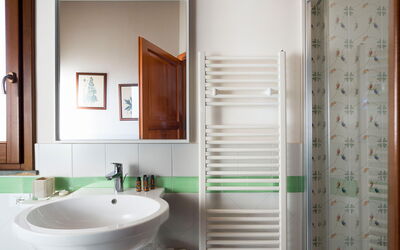 Mirabilia - Tangi, Sicilia: Autumn, Bathroom, Spring, Summer