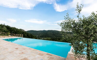 Villa Niccione: bassin, Extérieur, Jardin