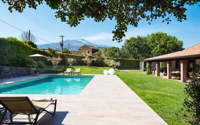 Casa Bedda - Viagrande, Sicilia: Autumn, Balcony / Terrace / Patio, Building Exterior, Garden, Outdoor, Pool, Scenic View, Spring, Summer