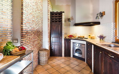 Casa Bedda - Viagrande, Sicilia: Autumn, Kitchen, Spring, Summer