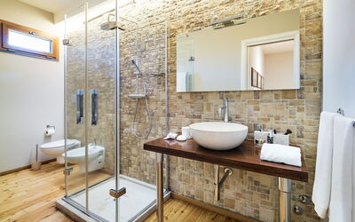 Casa Bedda - Viagrande, Sicilia: Autumn, Bathroom, Spring, Summer