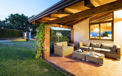 Casa Bedda - Viagrande, Sicilia: Autumn, Balcony / Terrace / Patio, Building Exterior, Garden, Outdoor, Spring, Summer