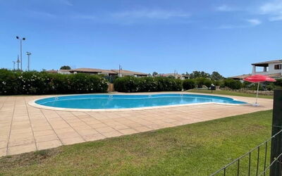 Luisa Apartment in Budoni, Shared Pool: Automne, bassin, Été, Printemps